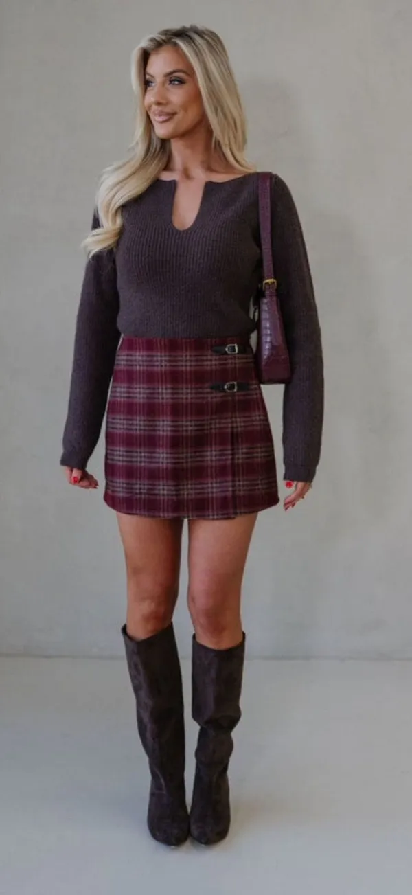 These Three Boutique Brown sweater - Image 2