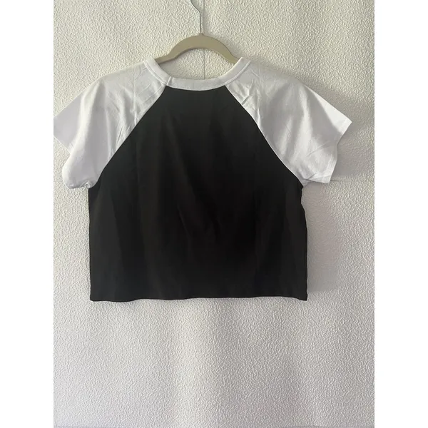 Zoe + Liv Juniors Eternal Est 1977 Cropped T-Shirt Size M - Image 3