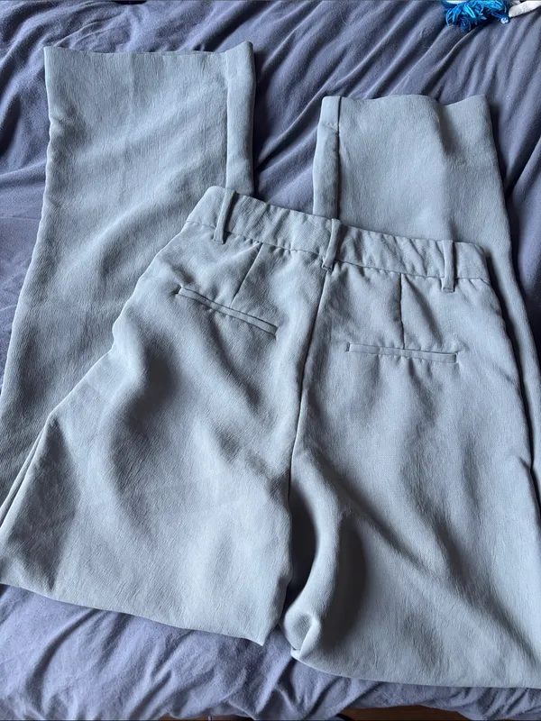 Aritzia Wilfred Grey Crepette Effortless Pant - Image 4
