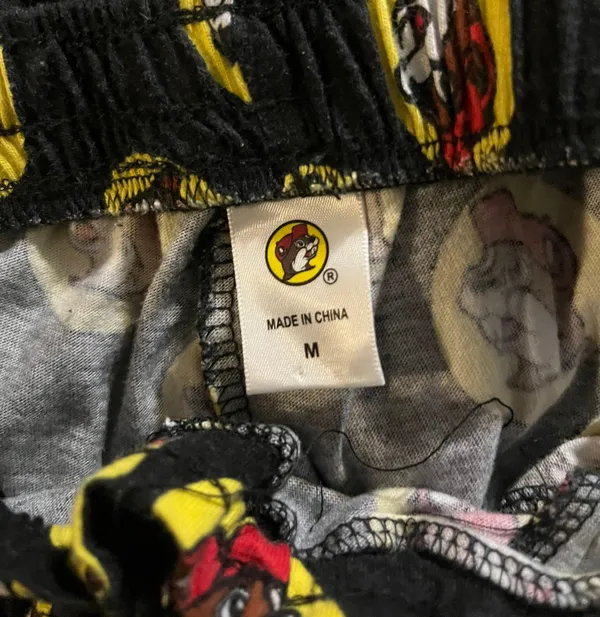 Buc-ee's Woman’s beaver 🦫 print pajamas pants size medium. - Image 7