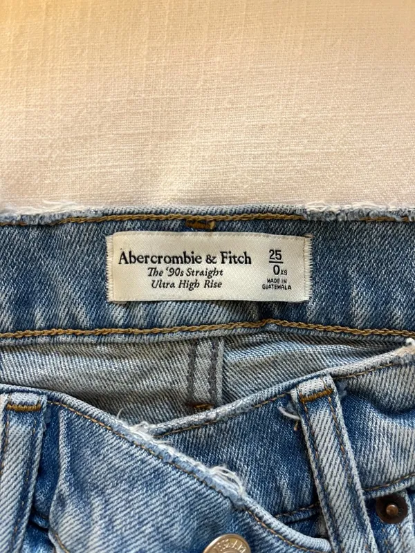 Abercrombie Jeans - Image 4
