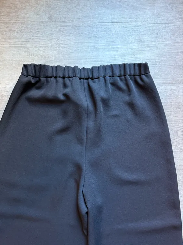 Wilfred Aritzia Wide Leg High Rise Front Pockets Elastic Waist Black Pants Sz M - Image 6
