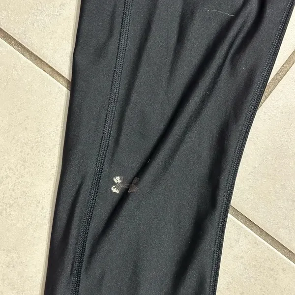 Under Armour Women Black Compression Capri‎ Leggings Heatgear Athletic Size M - Image 3