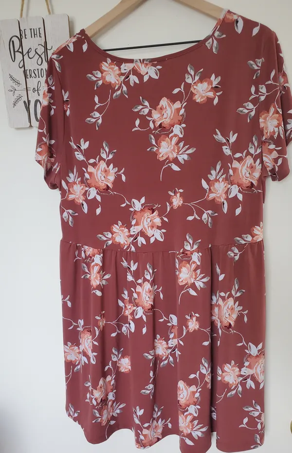 Torrid Women's Plus Size Size 2XL Red Floral Tunic Button Down Front Stretch Dress Blouse - Image 5
