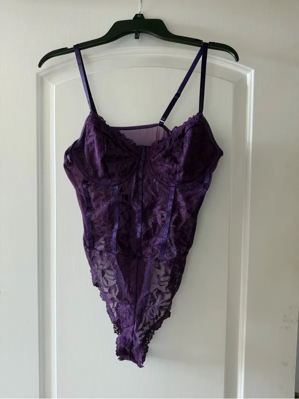 Purple Lace Bodysuit NWOT Size L - Image 4