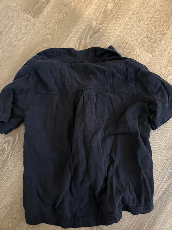 Old Navy Button-Up Shirt - Image 3