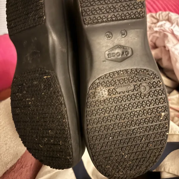 Crocs women's On The Clock slip on clog work shoes black size 10 - Image 5
