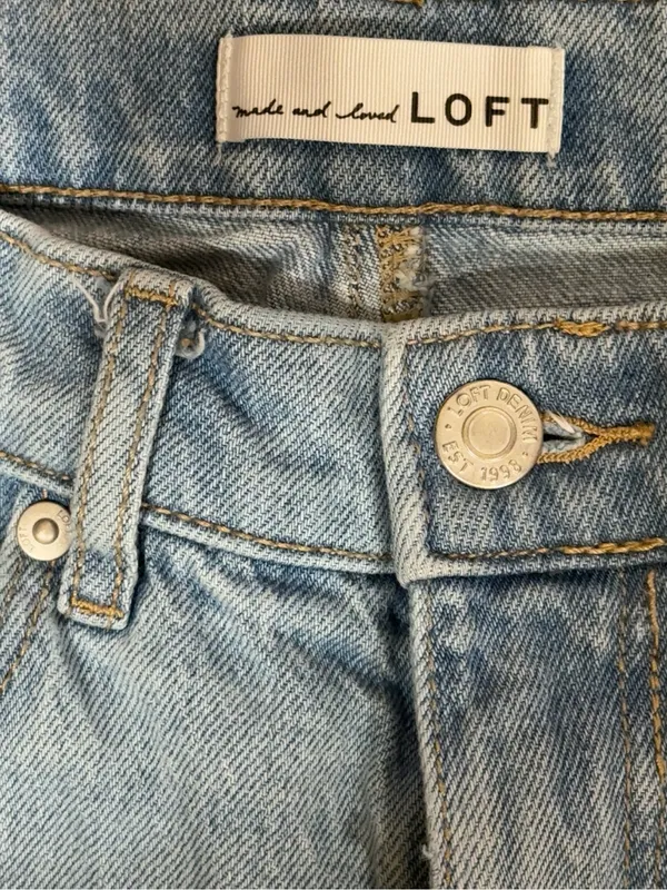 LOFT The Straight Light Wash Cuffed Jeans Size 25/0 - Image 5