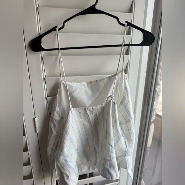 Banana Republic White Linen tank top with Pale Blue Accents LINEN - Image 2