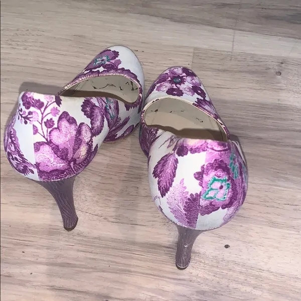 - Was $100 now $60 Burberry floral purple 4 inch heel leather sole 40.5 or… - Image 12