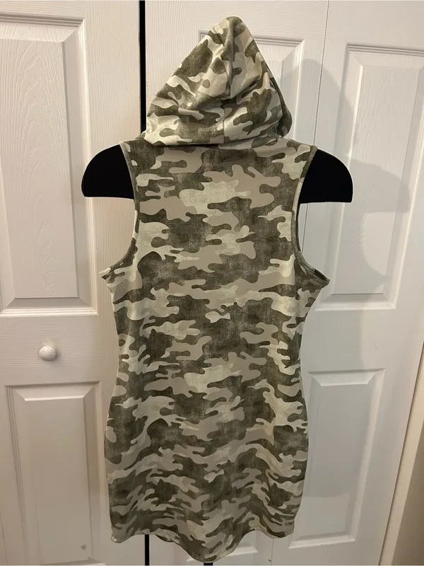Almost Famous Expose chest hooded camo dress - Image 3
