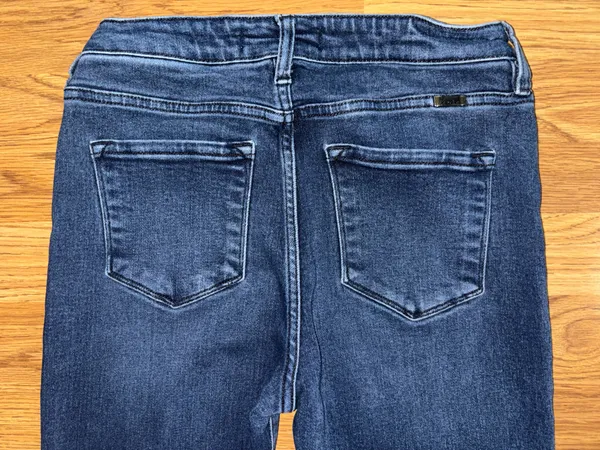 KanCan Button Fly Skinny Jeans Juniors Size 9 Waist Size 28 Dark Wash Stretchy - Image 9