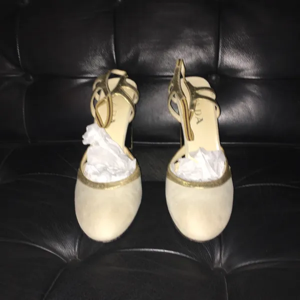 Prada Gold and Cream Slingback Heels - Image 7