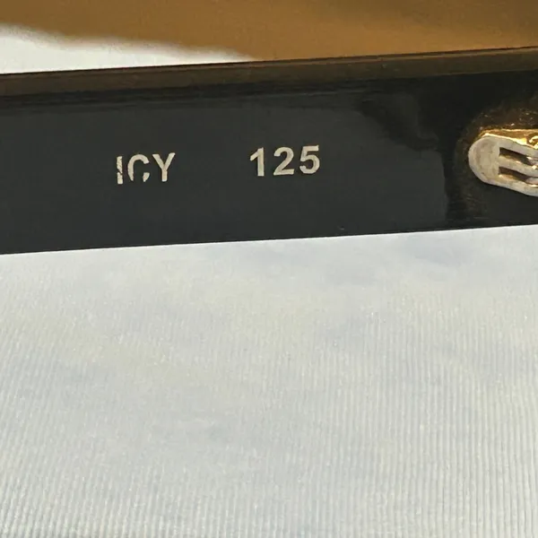 Quay Australia Black Gradient Sunglasses Icey - Image 6
