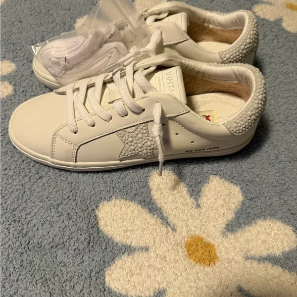 Vintage Havana White Pearl Star Sneakers - Perfect for Brides or Brides to Be - Image 4