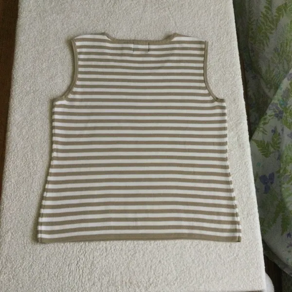 Nicaya Sleeveless Sweater Tank Tan & White - Sz Medium - Image 4