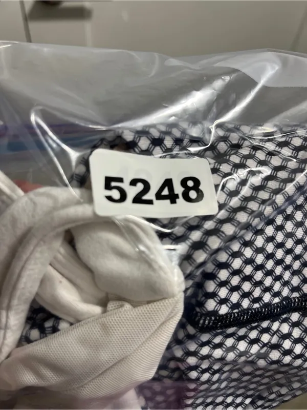 Lululemon Size 4 White Black Mish Mesh Enhearten Tank Top - Image 8