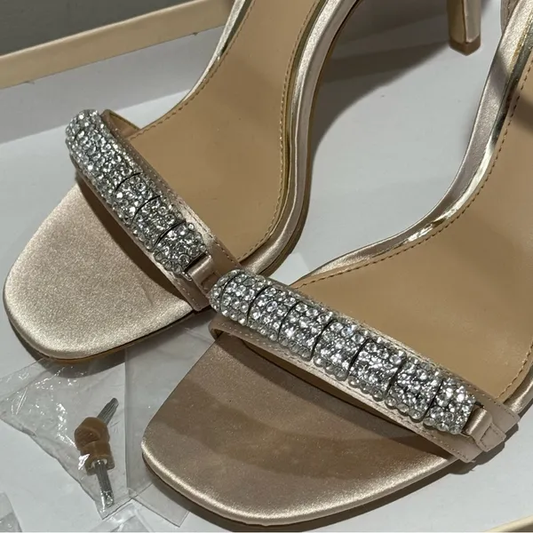 Badgley Mischka Ranya‎ sandals NIB Size 7 - Image 4