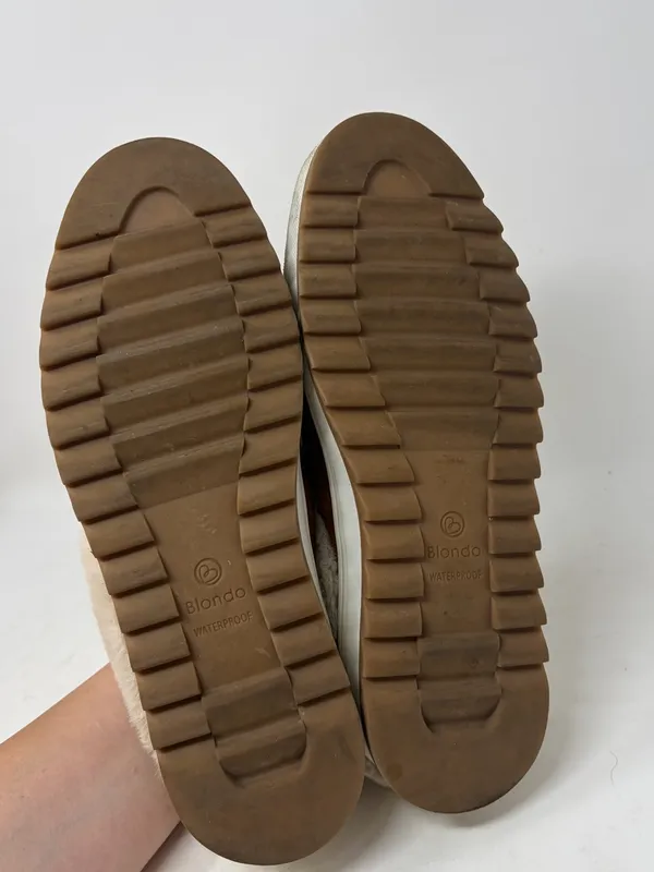 Blondo Suri Waterproof Slipper Size 7.5 - Image 9
