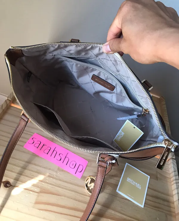 Michael Kors Purse - Image 9