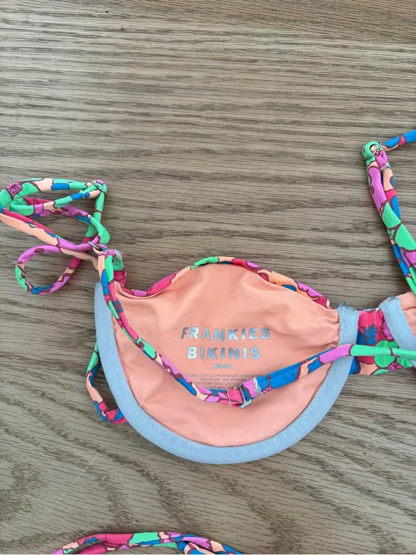 Frankie’s Bikinis set - Image 4