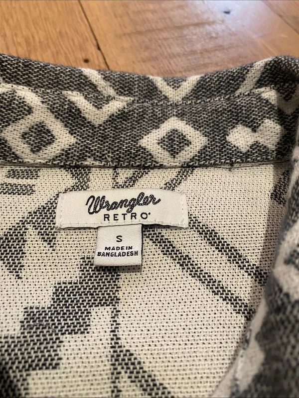 Wrangler Retro Grey Geo Boyfriend Western Snap Oversized Shirt Size SMALL - Image 3