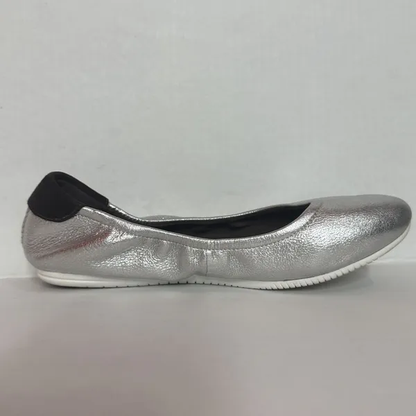 Cole Hahn StudioGrand Silver Leather Ballet Flats Slip-on Shoes Women's Size 5.5 - Image 7