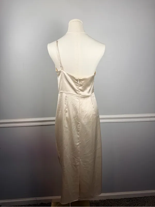 Petal & Pup Luella One-Shoulder Satin Slipdress size 8 in pearl white - Image 4
