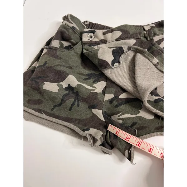 POL Camo Sweat Shorts Size Small Raw Hem High Rise Stretch Lounge Casual - Image 7