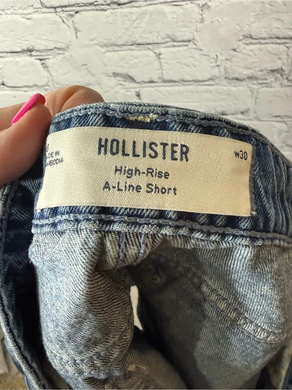 Hollister Blue Denim Women's Embroidered Shorts size 10 - Image 7