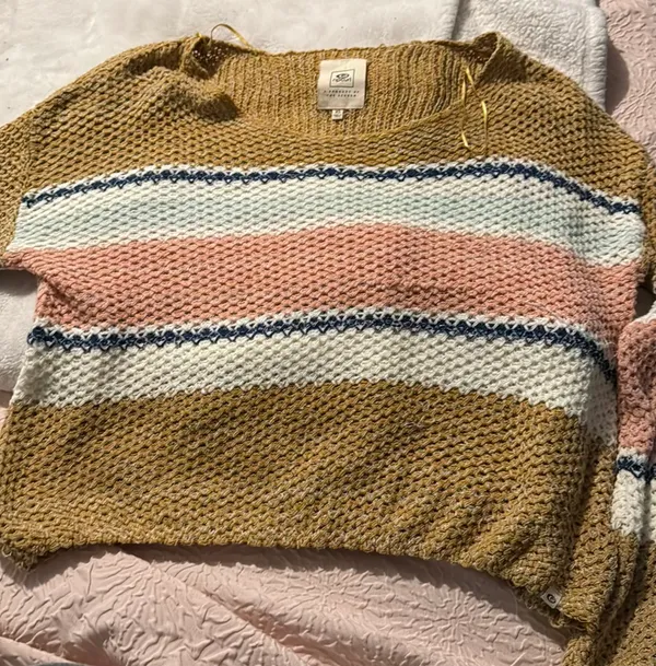 Knit Lightweight Sweater - Image 3