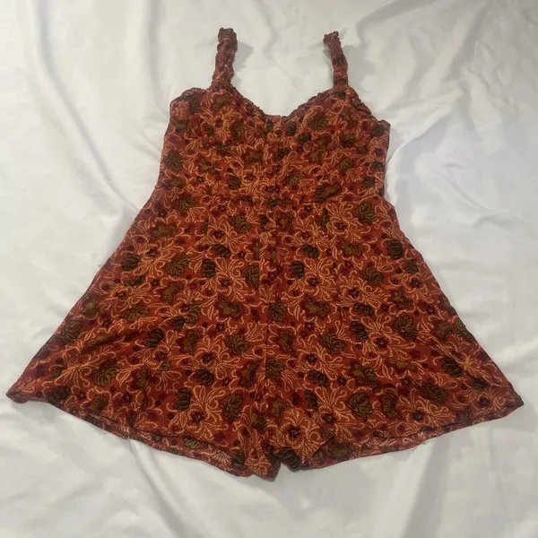 Size Medium UO Emma Louise Rust Floral Playsuit - Image 4