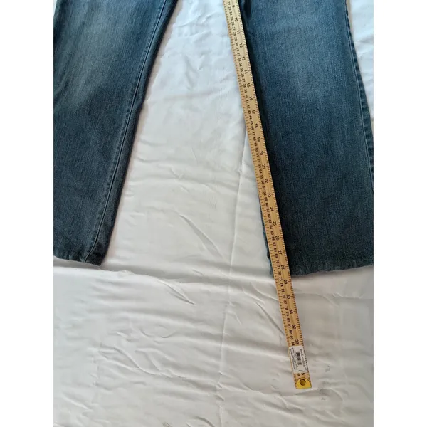 Womens Medium Wash Straight Leg Jeans with Studded‎ Back Pockets Blue Denim - Image 5