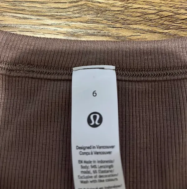 Lululemon Hold Tight Straight Hem Cropped T-shirt - Image 5