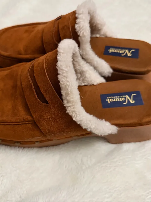 Natural Reflections Chestnut Suede Shearling-Lined Womens Mule Clogs - Image 3