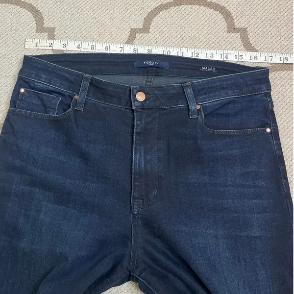 Fidelity Denim Malibu High wide crop raw hem Venetian Blue Jeans, size 31 - Image 3