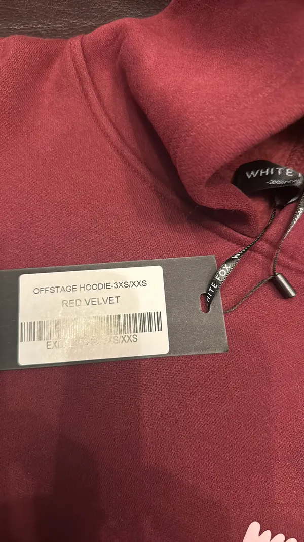 NWT white Fox xxs in red velvet - Image 7
