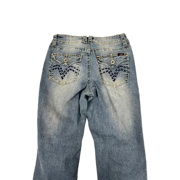 Angels Y2K Capri Jeans Size 6 26x22.5 Light Wash Embroidered Flap‎ Pocket Denim - Image 4