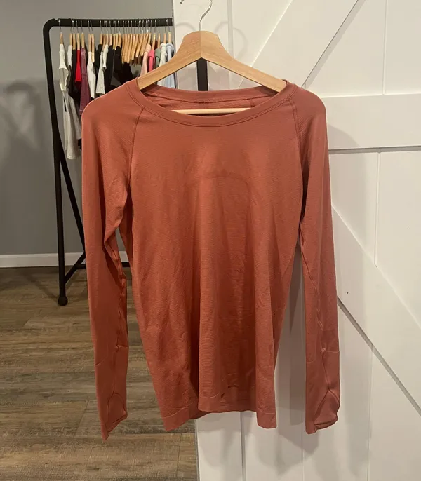 Lululemon Swiftly Tech Long Sleeve - Image 3