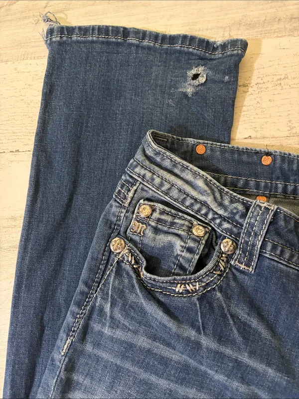 Miss Me Blue Embellished Fleur-de-Lis Bootcut Jeans Size 28 - Image 7
