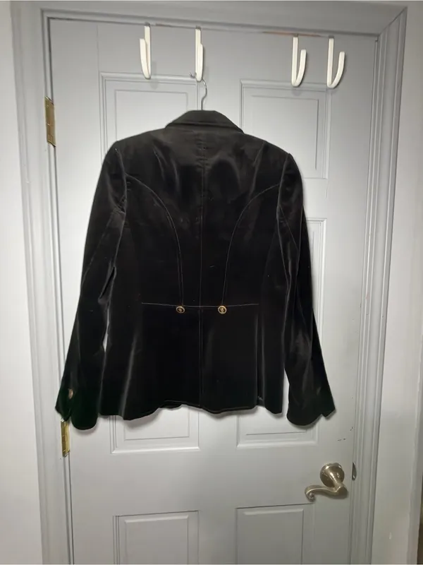 Banana Republic Black Velvet Three-Button Blazer - Image 4
