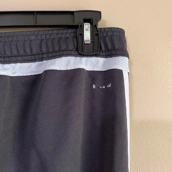 ‎Adidas medium grey sweat pants - Image 3