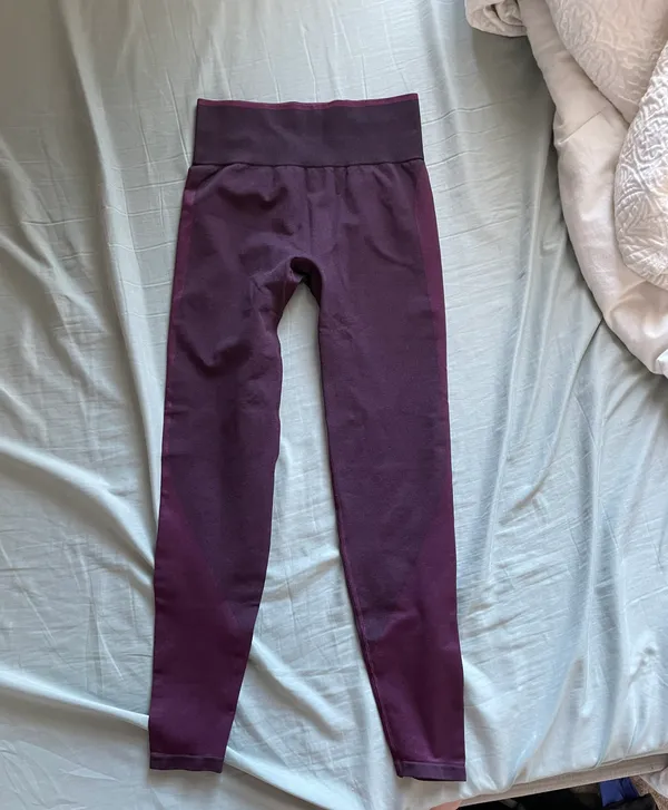PINK Leggings - Image 2