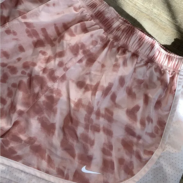 Nike Women’s Tempo Icon Clash Running Shorts - Image 7