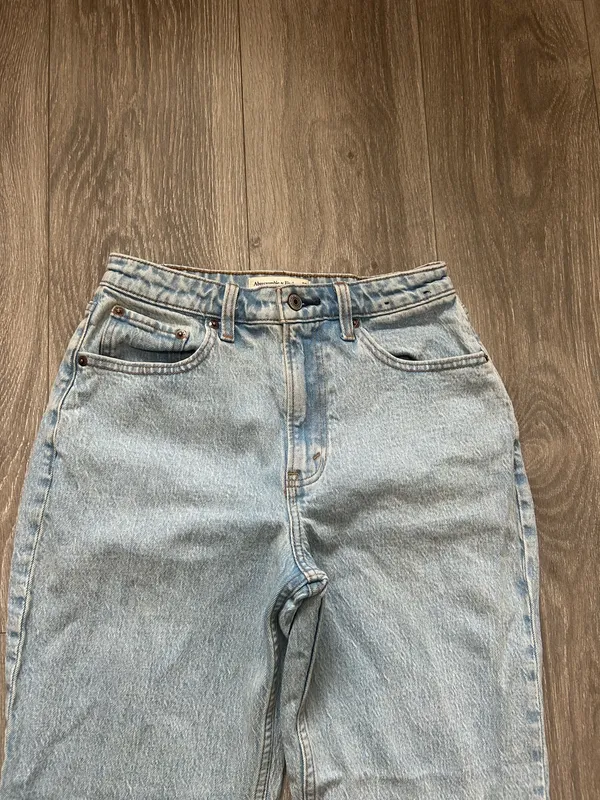 Abercrombie & Fitch Curve Love Vintage Straight High Rise Jeans Size 2 Short - Image 2