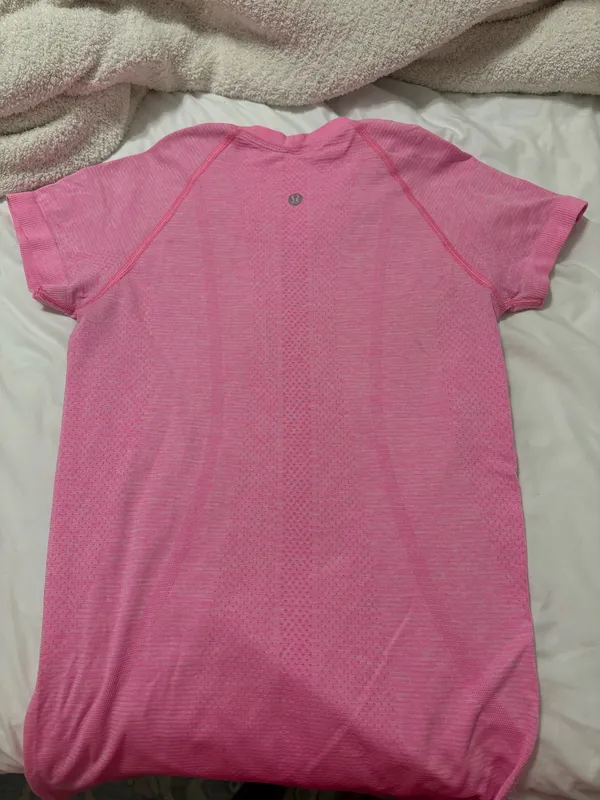 Lululemon Swiftly Tech Short Sleeve - Image 3