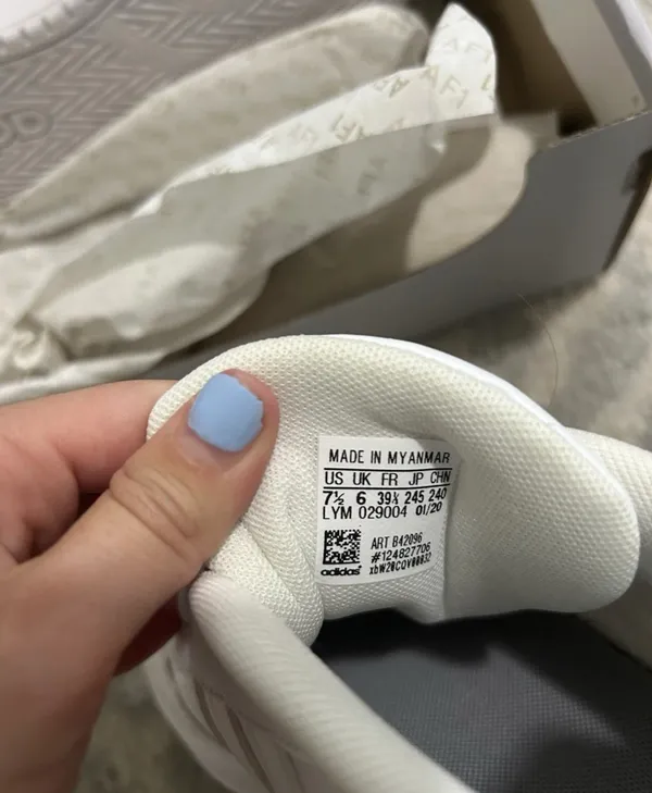 White Adidas Women’s Sneakers - Image 3