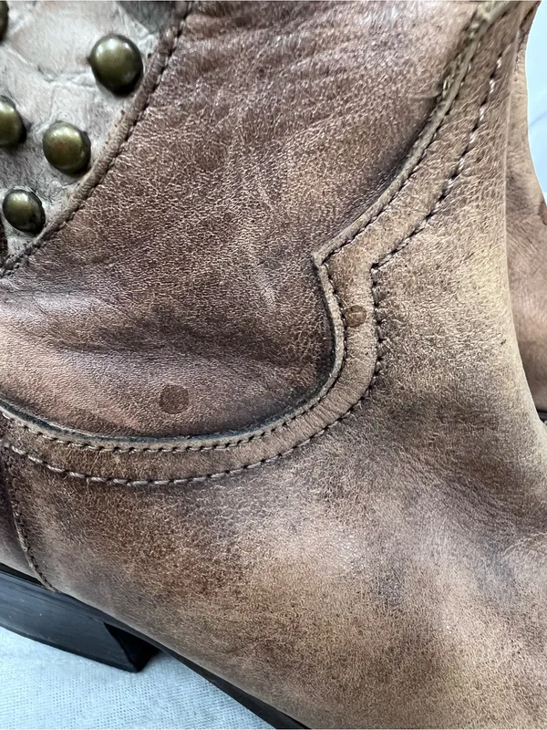 Women's Tan Leather Western Boots pointed toe w/Stud Detail 8 1/2M Cowboy rodeo - Image 11