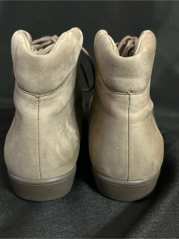 Rockport Women’s Light Grey Suede Look Lace-Up Ankle Boots SZ 7 - Image 12