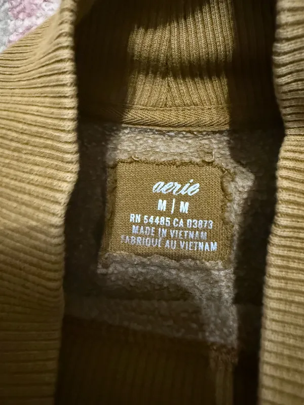 Aerie Mountain Season Mockneck - Image 5